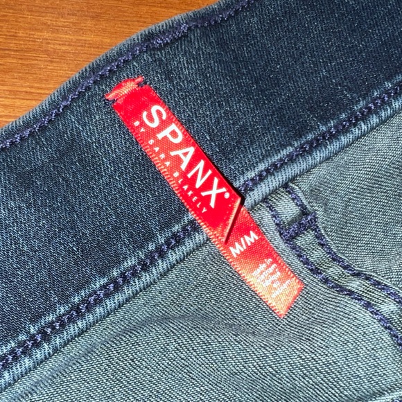 NWT Spanx Clean Indigo Skinny Jeans Size Medium - Picture 4 of 12